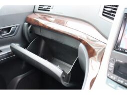 
										TOYOTA VELLFIRE 2011 full									