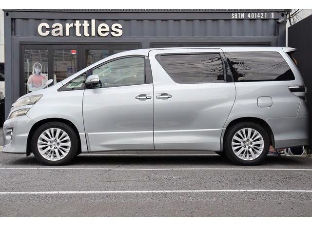 
								TOYOTA VELLFIRE 2011 full									