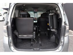 
										TOYOTA VELLFIRE 2011 full									