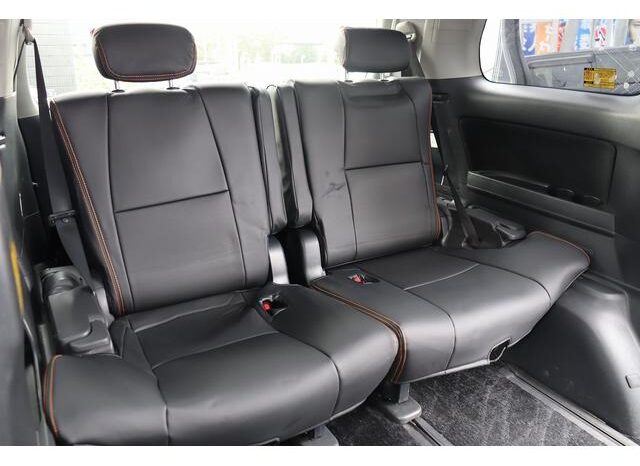 
								TOYOTA VELLFIRE 2011 full									