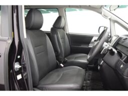 
										TOYOTA VOXY 2013 full									