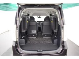 
										TOYOTA VOXY 2013 full									