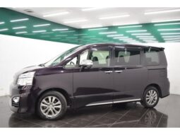 
										TOYOTA VOXY 2013 full									