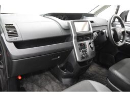 
										TOYOTA VOXY 2013 full									
