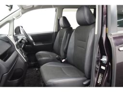 
										TOYOTA VOXY 2013 full									