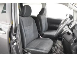 
										TOYOTA VOXY 2013 full									