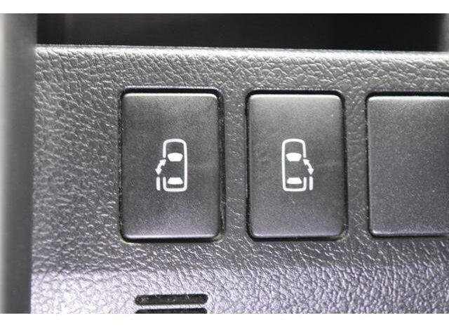 
								TOYOTA VOXY 2013 full									