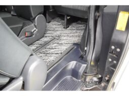 
										TOYOTA VOXY 2013 full									