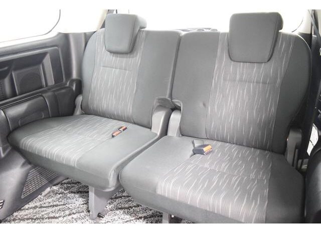 
								TOYOTA VOXY 2013 full									