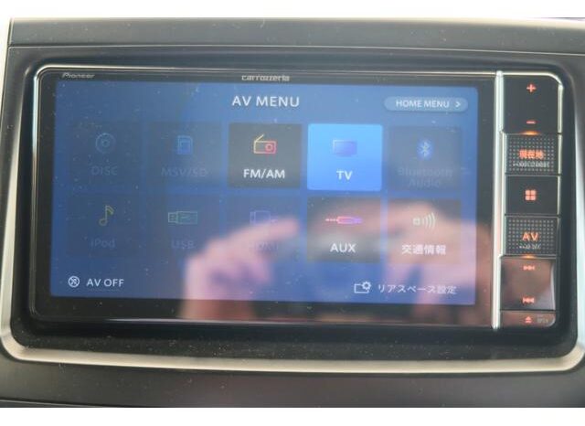 
								TOYOTA VOXY 2013 full									