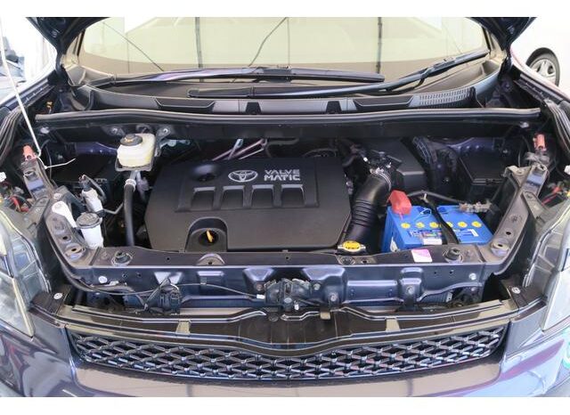 
								TOYOTA VOXY 2013 full									