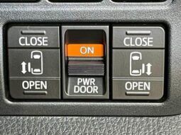 
										TOYOTA VOXY 2020 full									