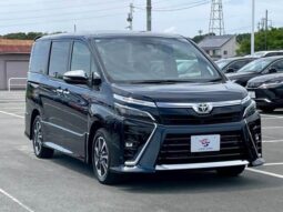 
										TOYOTA VOXY 2020 full									
