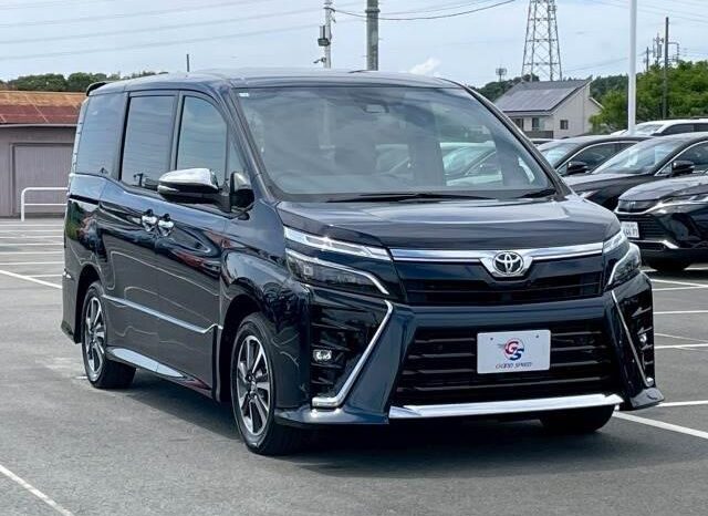 
								TOYOTA VOXY 2020 full									