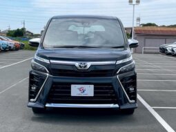 
										TOYOTA VOXY 2020 full									