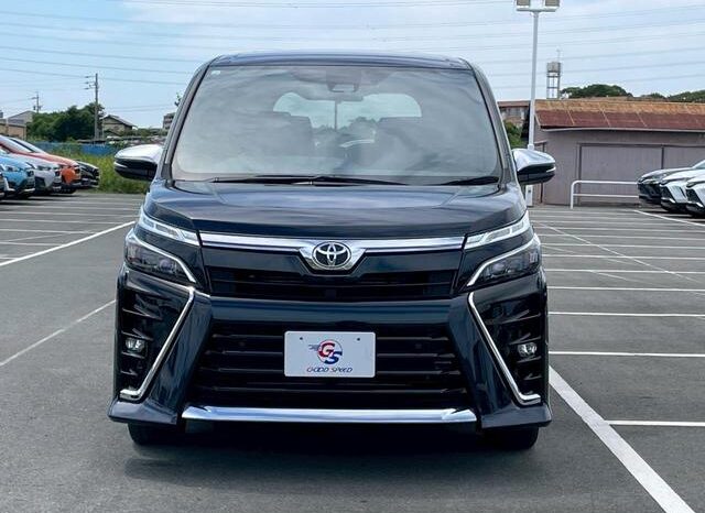 
								TOYOTA VOXY 2020 full									