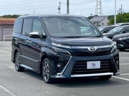 
										TOYOTA VOXY 2020 full									