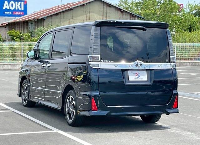 
								TOYOTA VOXY 2020 full									