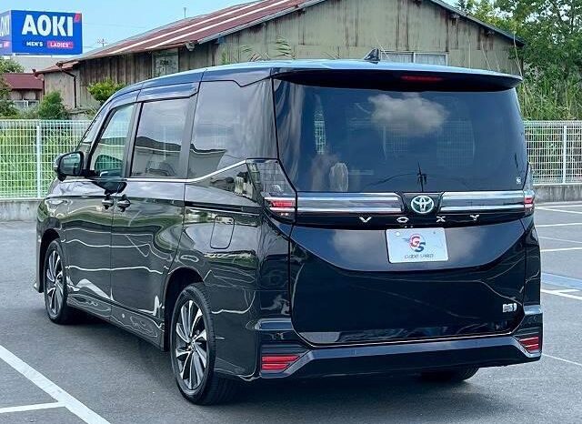 
								TOYOTA VOXY 2023 full									