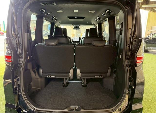 
								TOYOTA VOXY 2023 full									