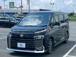 
										TOYOTA VOXY 2023 full									