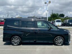 
										TOYOTA VOXY 2023 full									