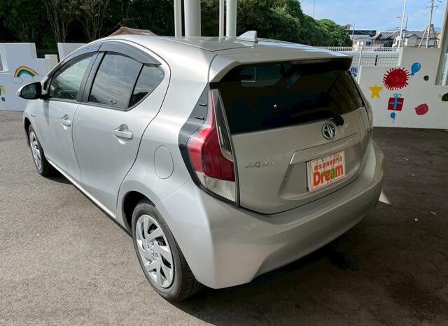 
								TOYOTA AQUA 2015 full									