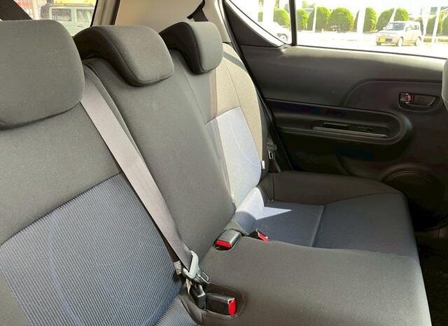 
								TOYOTA AQUA 2015 full									