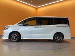 
										TOYOTA VOXY 2016 full									