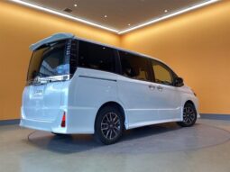 
										TOYOTA VOXY 2016 full									