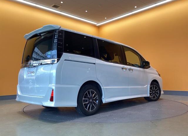 
								TOYOTA VOXY 2016 full									