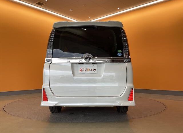 
								TOYOTA VOXY 2016 full									