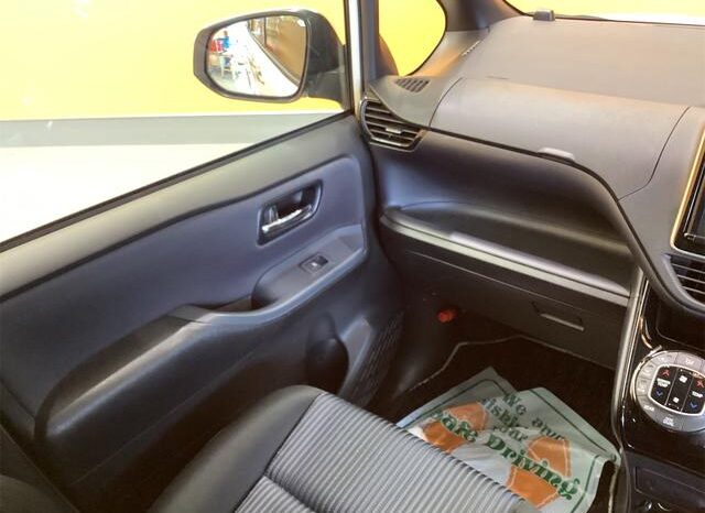 
								TOYOTA VOXY 2016 full									