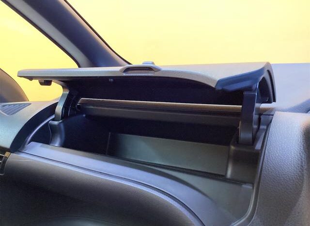 
								TOYOTA VOXY 2016 full									