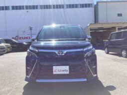 
										TOYOTA VOXY 2020 full									