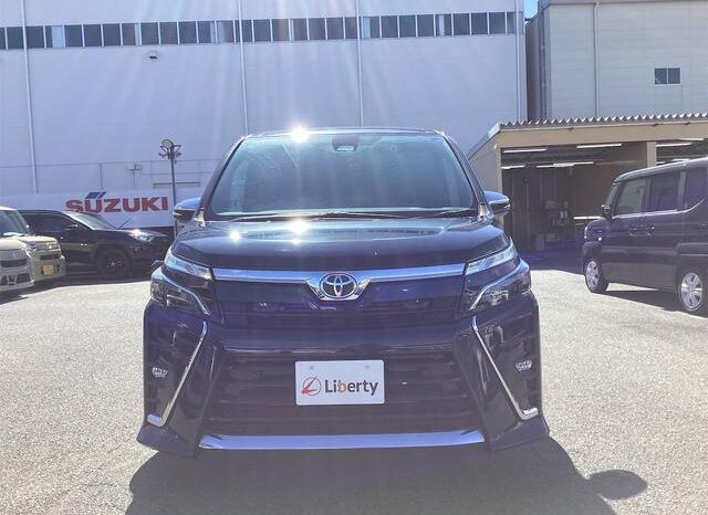 
								TOYOTA VOXY 2020 full									