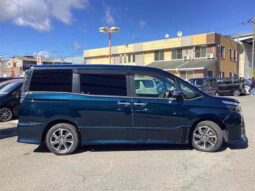 
										TOYOTA VOXY 2020 full									