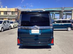 
										TOYOTA VOXY 2020 full									