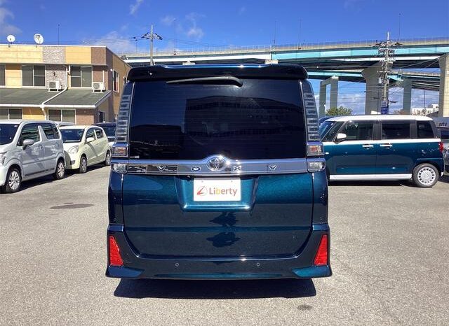 
								TOYOTA VOXY 2020 full									