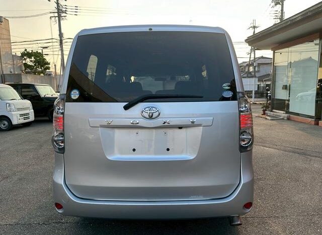 
								TOYOTA VOVY 2008 full									