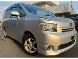 TOYOTA VOVY 2008