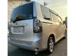 
										TOYOTA VOVY 2008 full									
