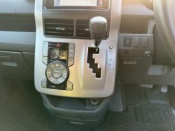 
										TOYOTA VOVY 2008 full									