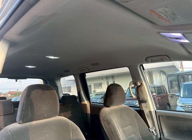 
								TOYOTA VOVY 2008 full									