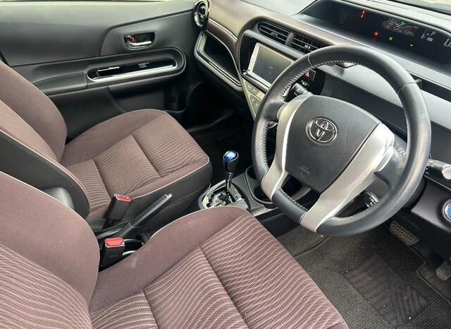 
								TOYOTA AQUA 2015 full									