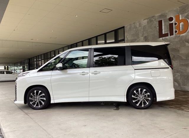 
								TOYOTA VOXY 2024 full									