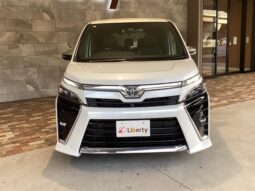 
										TOYOTA VOXY 2020 full									