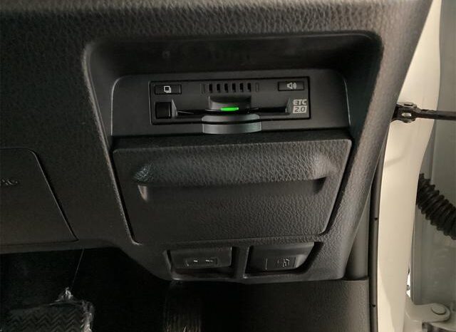 
								TOYOTA VOXY 2020 full									