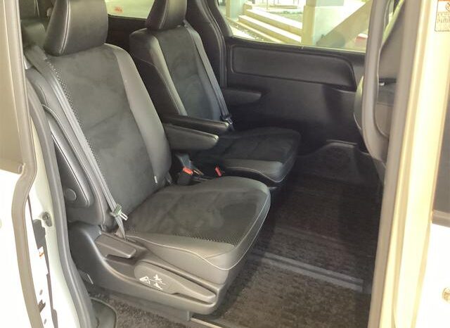 
								TOYOTA VOXY 2020 full									