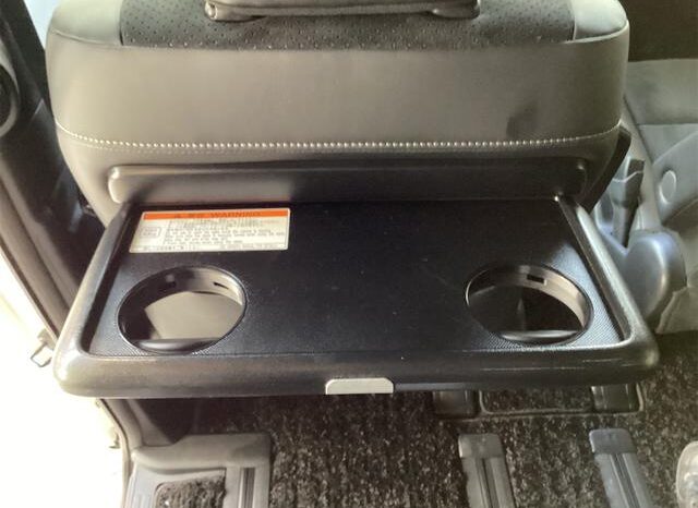 
								TOYOTA VOXY 2020 full									